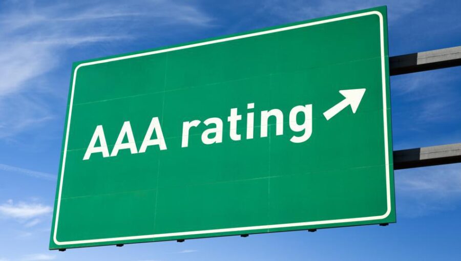 Is it Important for the US to Retain Its AAA Bond Rating?