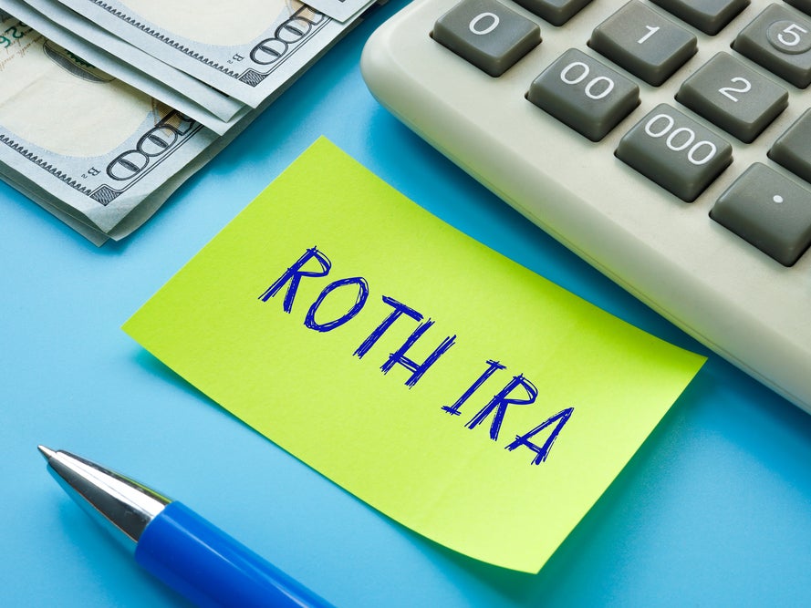 What You Should Know Before Using a Roth IRA to Pay for College